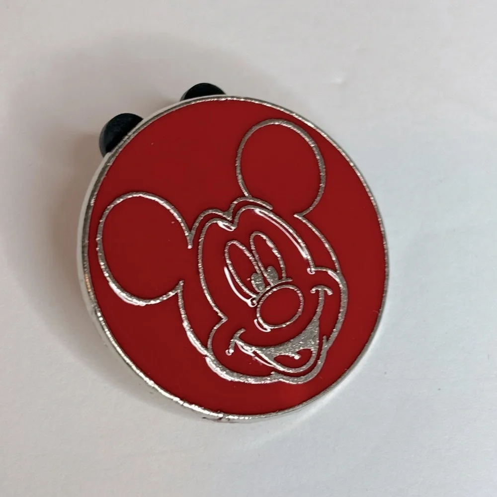 Disney Parks Trading Pin Mickey Mouse Head Circle Red Silver